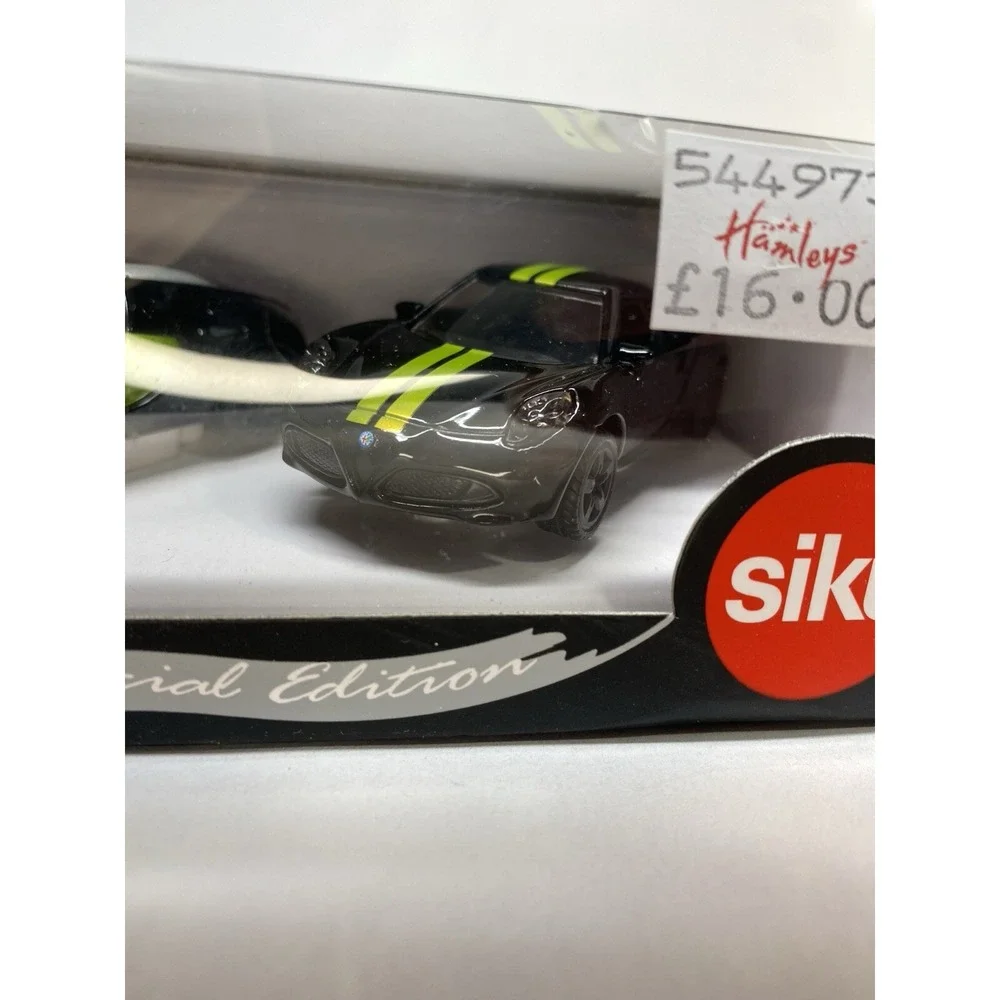 Siku 6309 Black & GreenSpecial Edition 2-Pack Includes Bugatti & Alfa Romeo
